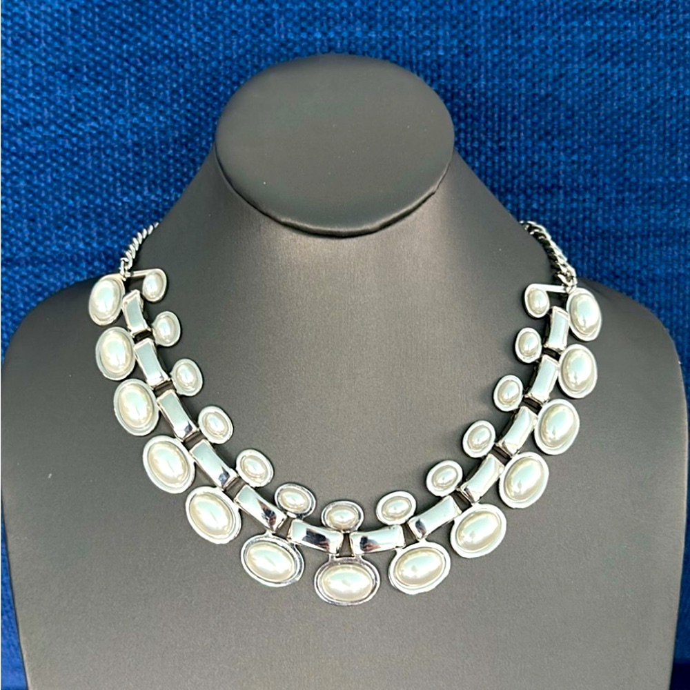 Mika Modernistic Silver Tone & Faux Pearl Cabochon Collar Bib Necklace 18”-22”